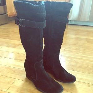 SOLD! Women’s below the knee boots